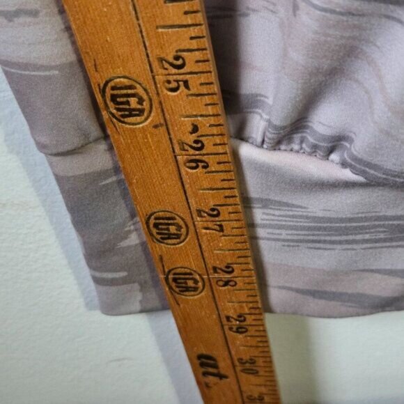 EUC LIKE NEW ALPHALETE ATHLETICS AMPLIFY CAMO PRINT LEGGINGS WOMENS SZ M - Picture 15 of 16